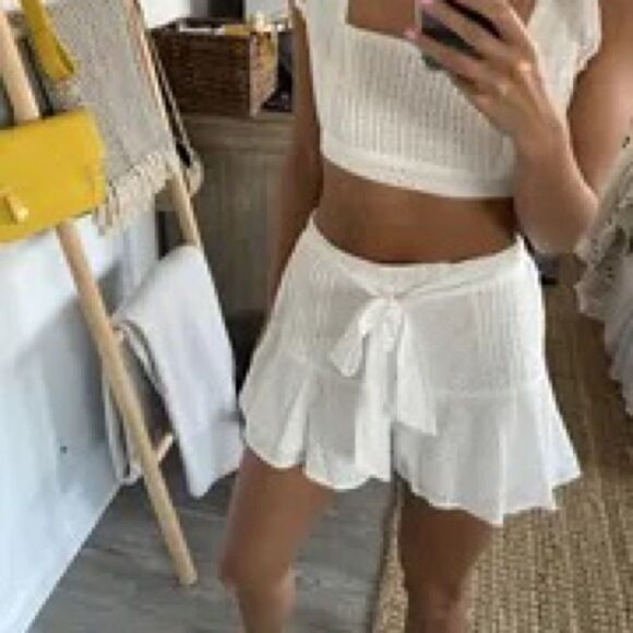 Mink Pink Luna High Waisted Pleated White Eyelet Shorts - Picture 7 of 7